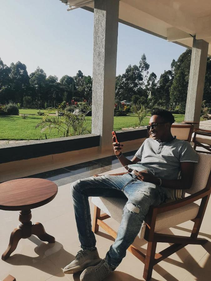 The Willis Hotel, Bomet ภายนอก รูปภาพ